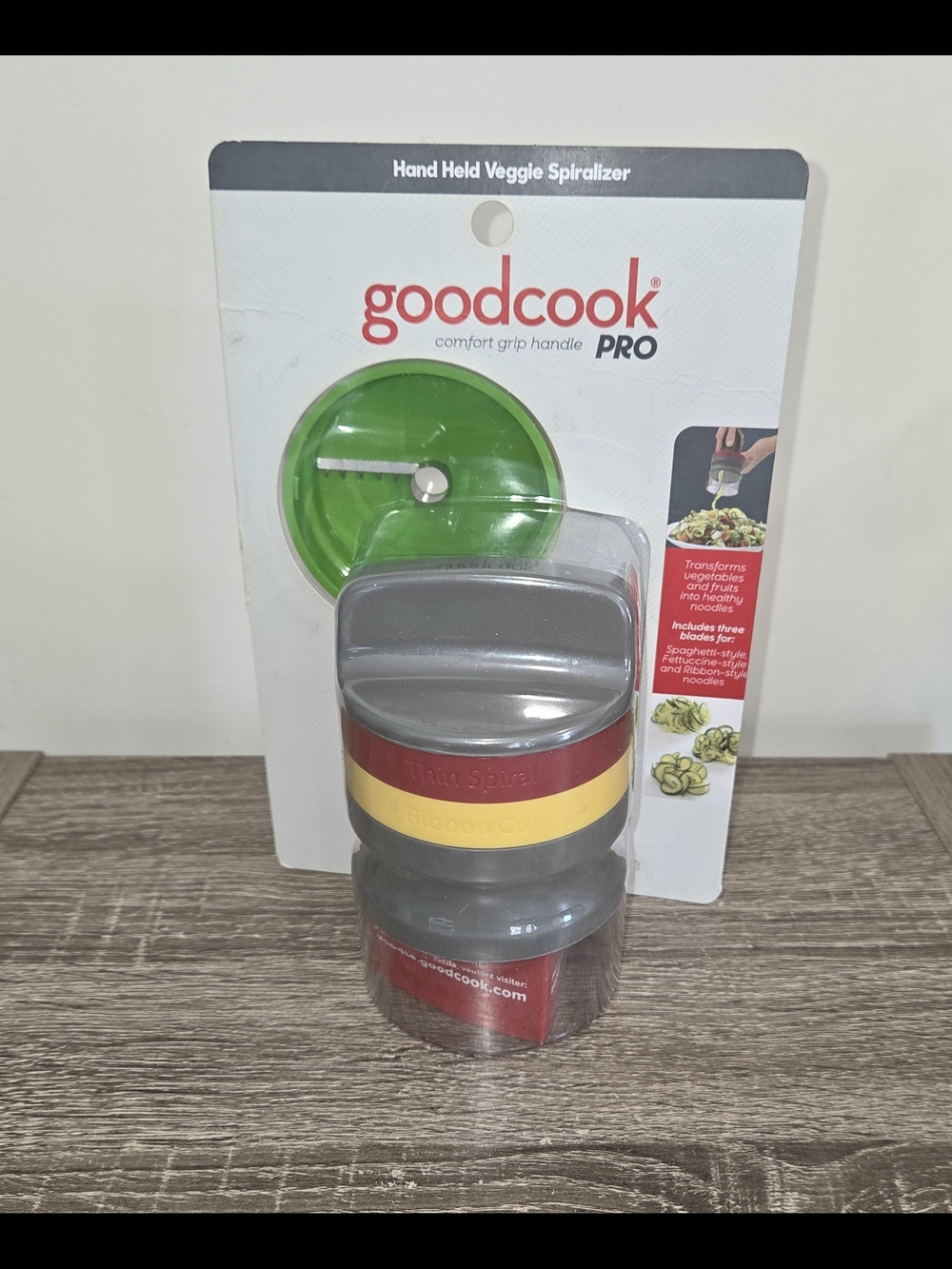 Goodcook Veggie Spiralizer 3 Blade, Hand-held, Make Your Own 3-in 1 Blade New.
